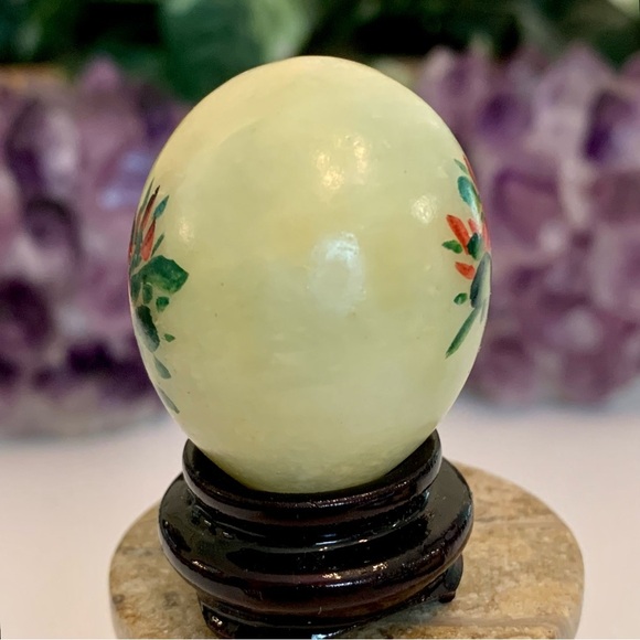 Vintage Hand Painted Green Jade Egg w Flowers Bird & Pink Roses Wood Stand 1.5" - Picture 5 of 12